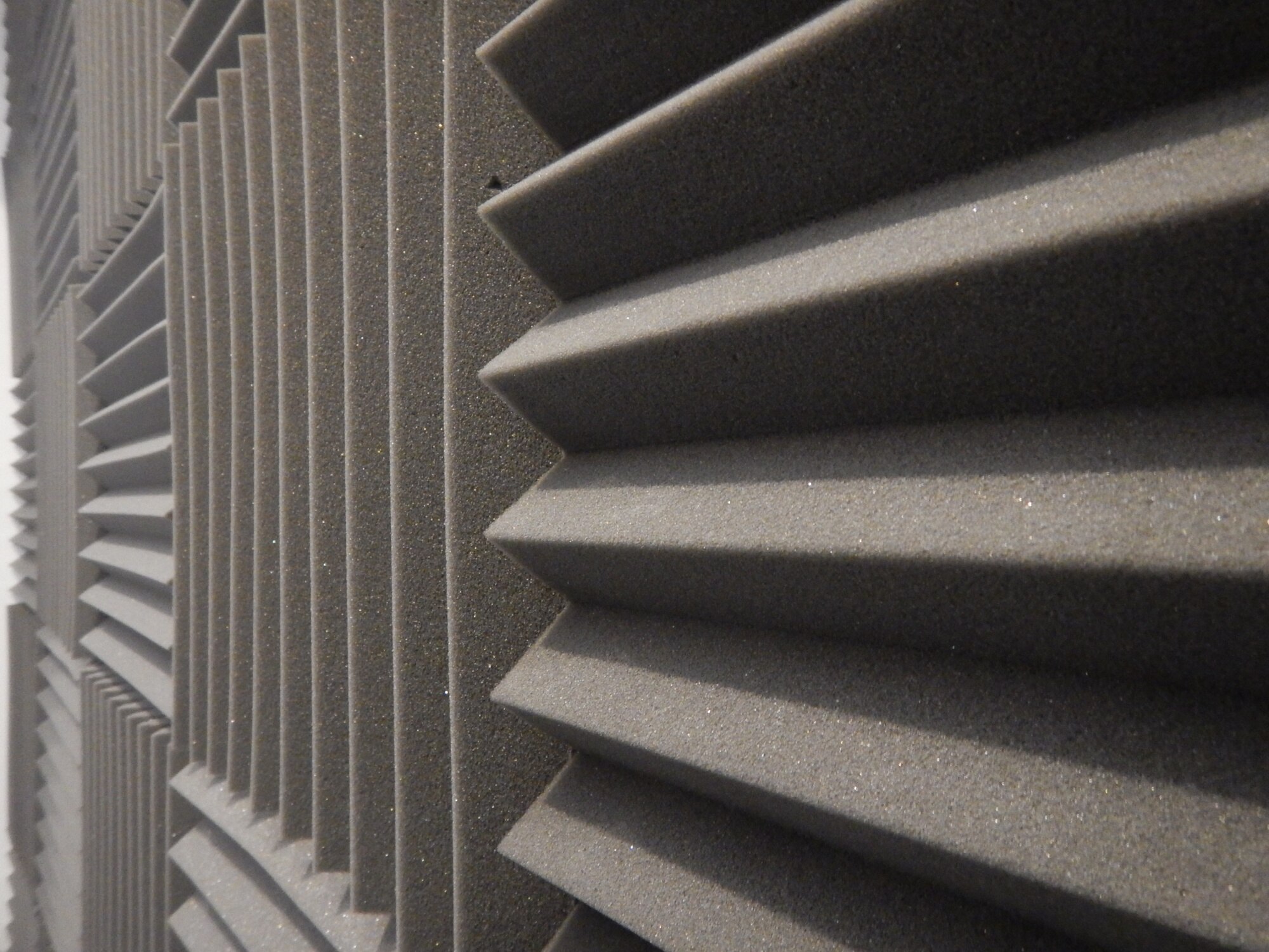 Espacio arquitectónico con tratamiento acústico