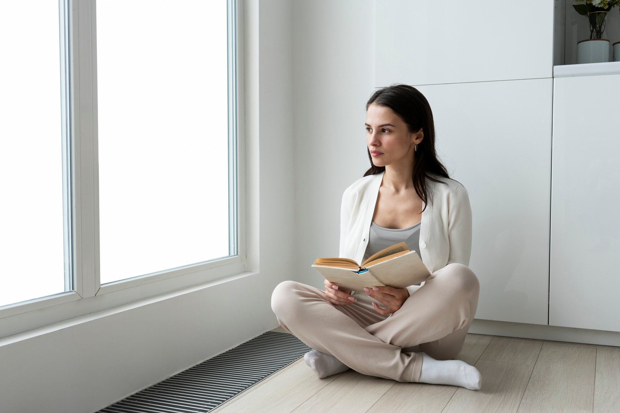 Lectura silenciosa en espacio amplio